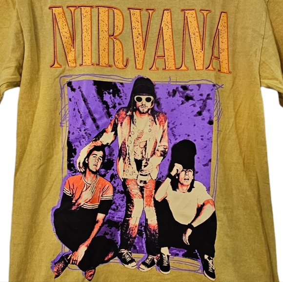 NWOT Nirvana Graphic Crewneck T-shirt - Picture 3 of 6
